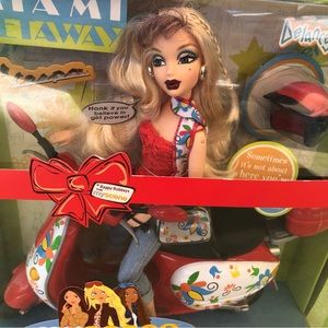 My Scene MIAMI GETAWAY VESPA Delancey Doll 2004 Mattel G6330 Barbie